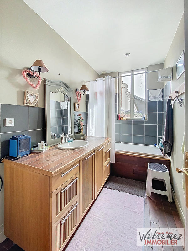 Maison - 352 m² - 1 pièce