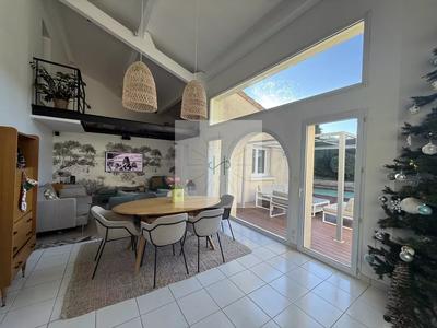 Maison - 173 m² - 7 pièces