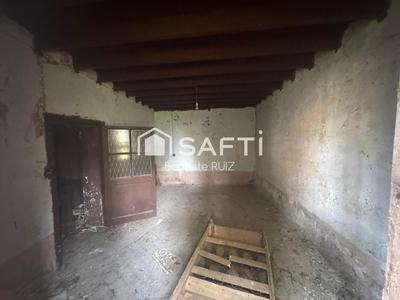 Maison - 600 m² - 1 pièce