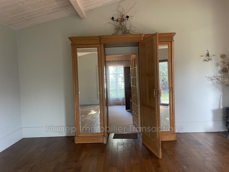 Maison - 206 m² - 9 pièces