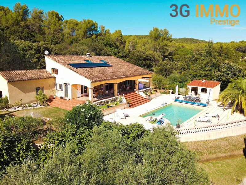 Villa - 180 m² - 8 pièces