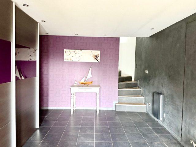 Maison - 227 m² - 9 pièces