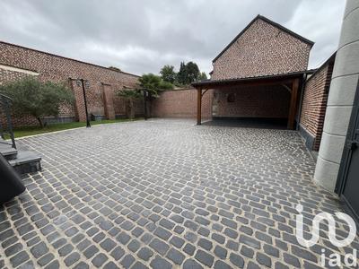 Maison - 220 m² - 6 pièces