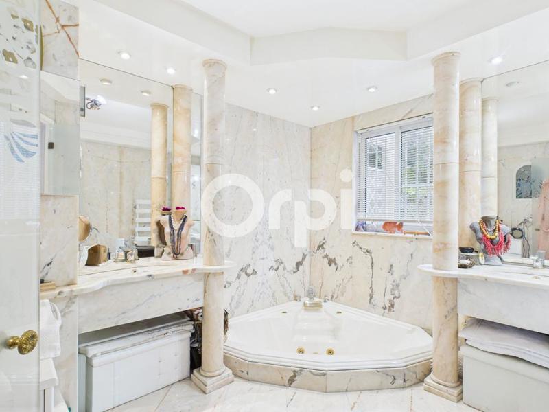 Appartement - 75 m² - 3 pièces