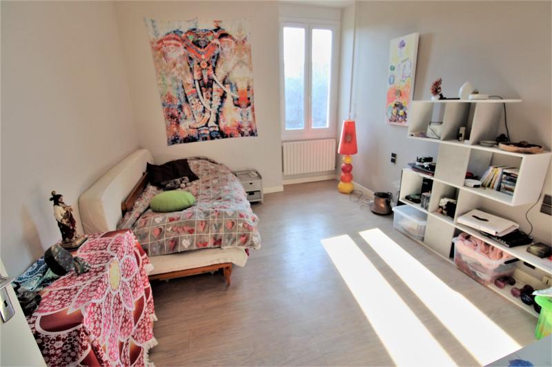 Corps de ferme - 300 m² - 6 pièces