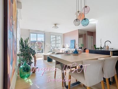 Appartement - 85 m² - 4 pièces