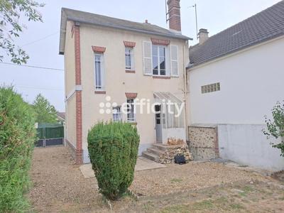 Maison - 85 m² - 4 pièces