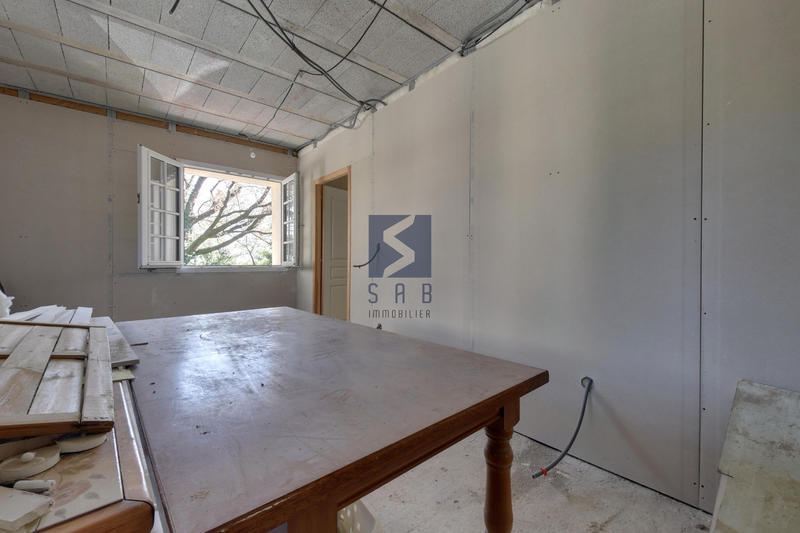 Propriété - 145 m² - 6 pièces