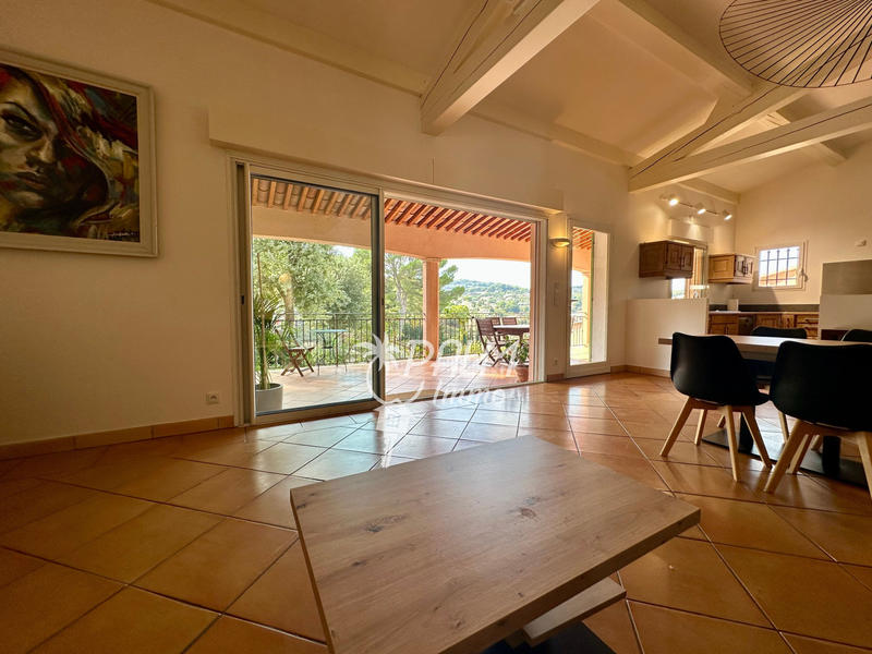 Appartement - 100 m² - 4 pièces