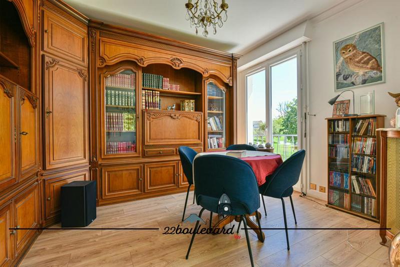 Maison - 220 m² - 7 pièces