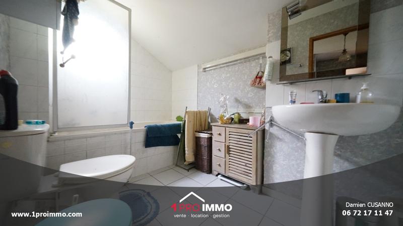 Maison - 99 m² - 5 pièces