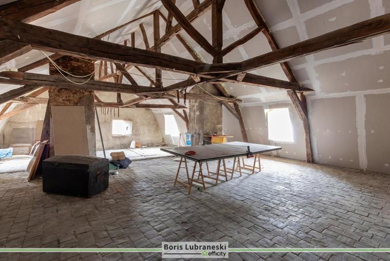 Maison - 306 m² - 12 pièces