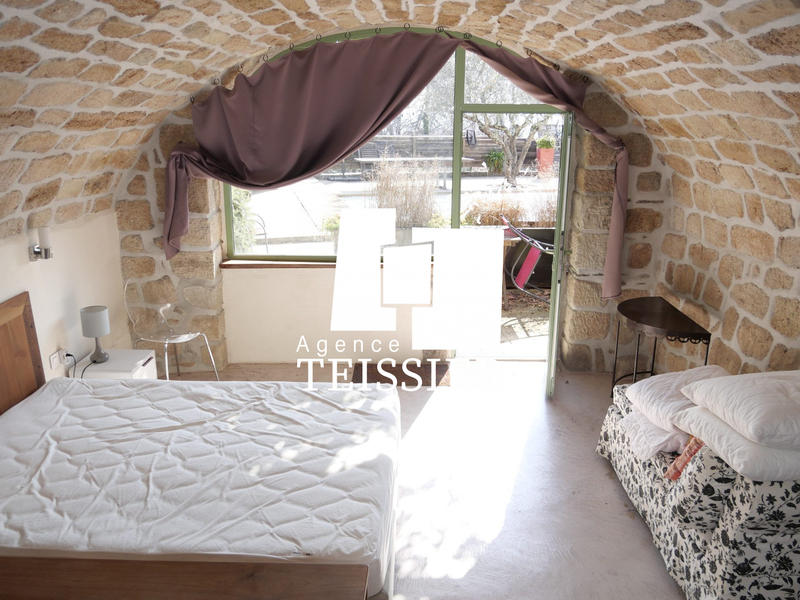 Maison - 286 m² - 9 pièces