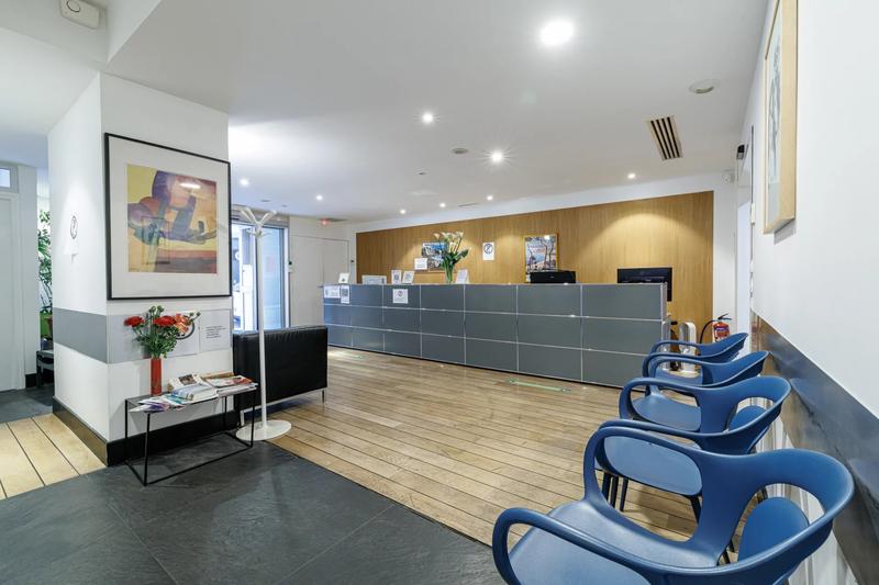 Local commercial - 224 m² - 9 pièces