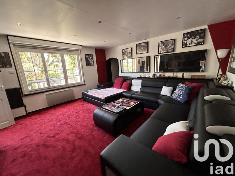 Maison - 210 m² - 10 pièces