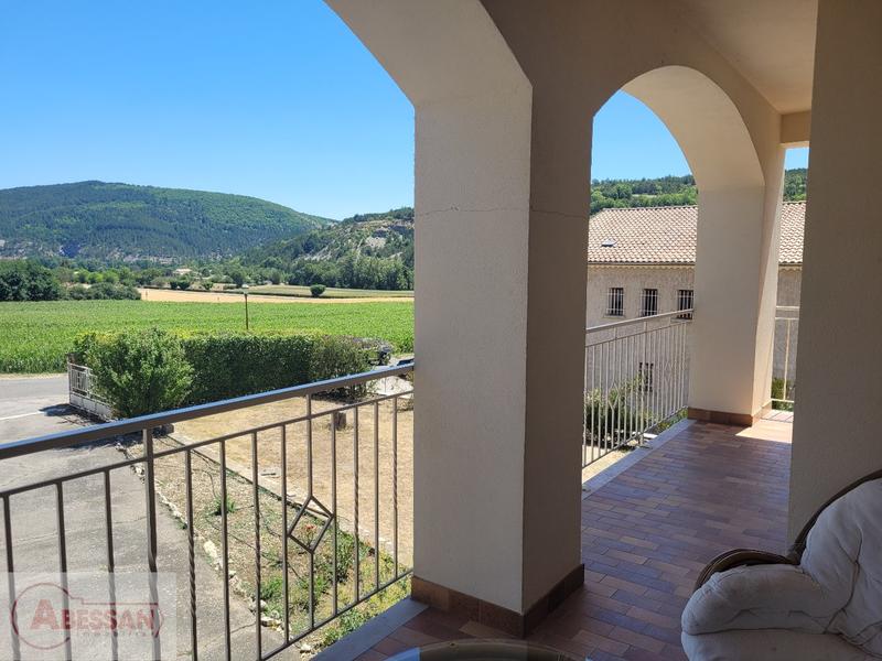 Maison - 199 m² - 8 pièces