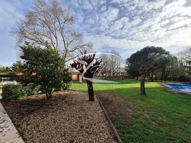 Maison traditionnelle - 175 m² - 7 pièces