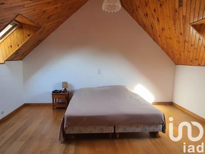 Maison - 185 m² - 9 pièces