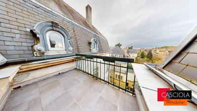 Appartement - 144 m² - 4 pièces