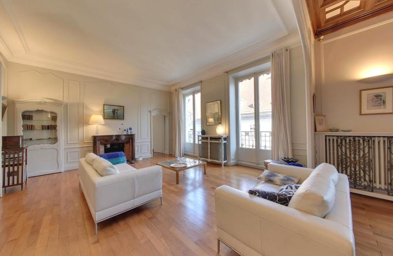 Appartement - 187 m² - 5 pièces