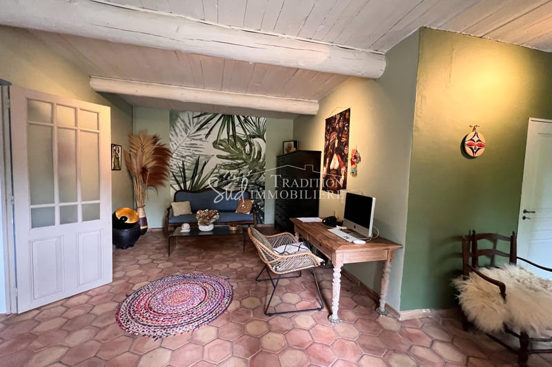 Maison - 250 m² - 8 pièces