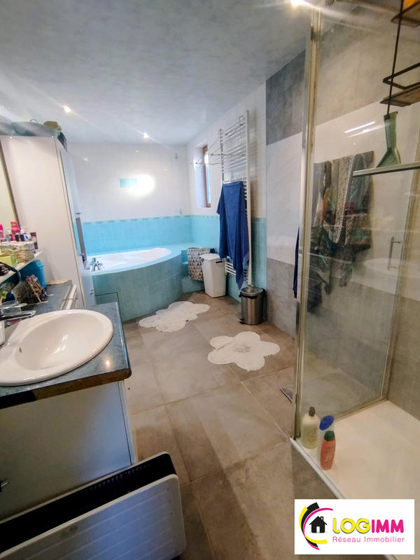 Maison - 196 m² - 5 pièces