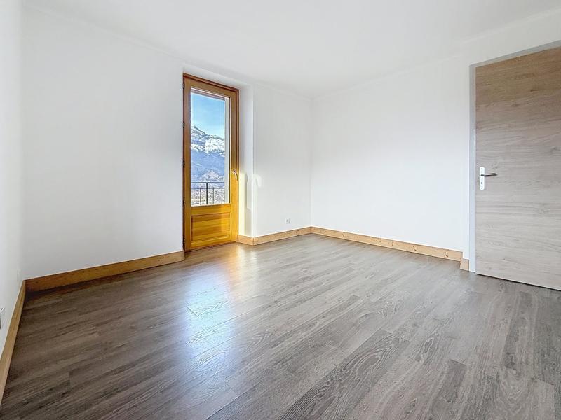 Appartement - 102 m² - 4 pièces