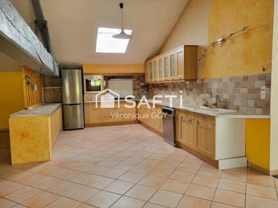 Maison - 267 m² - 7 pièces