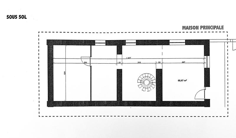 Maison - 303 m² - 7 pièces