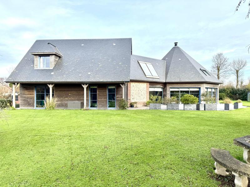 Maison contemporaine - 260 m² - 8 pièces