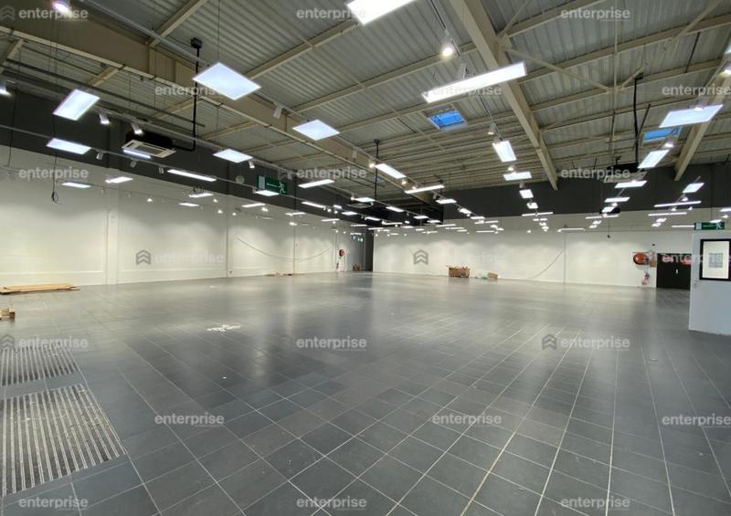 Local commercial - 890 m²