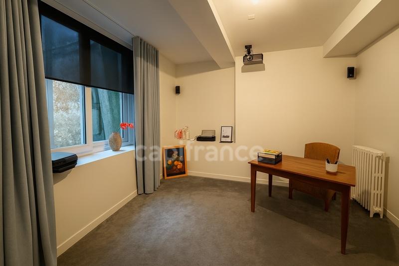 Appartement bourgeois - 250 m² - 7 pièces