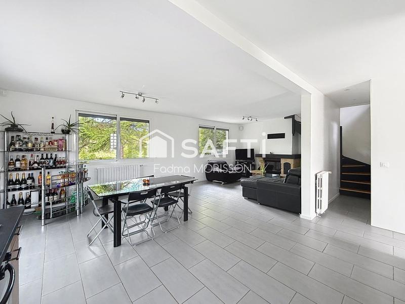 Maison - 152 m² - 6 pièces