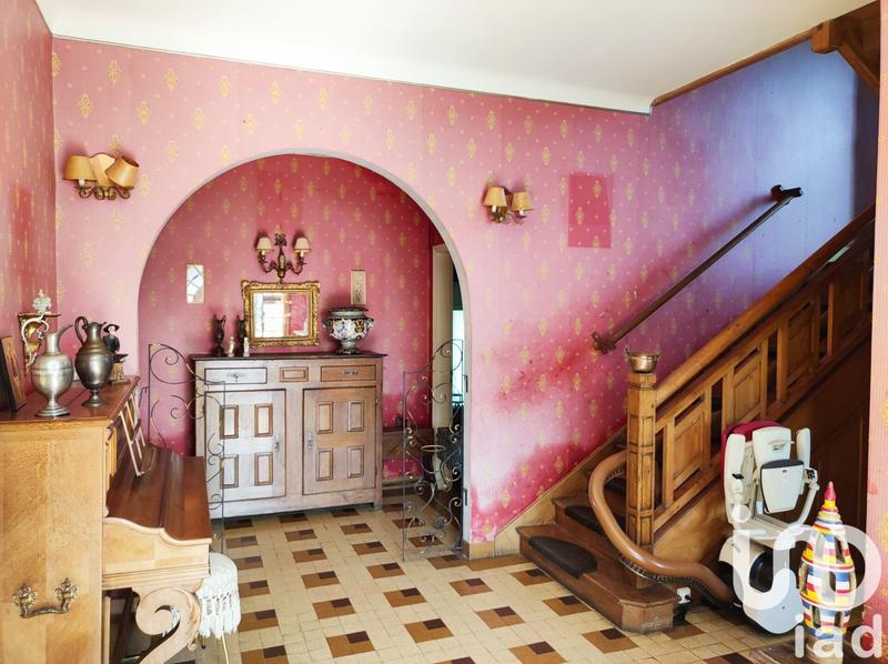 Maison - 227 m² - 7 pièces