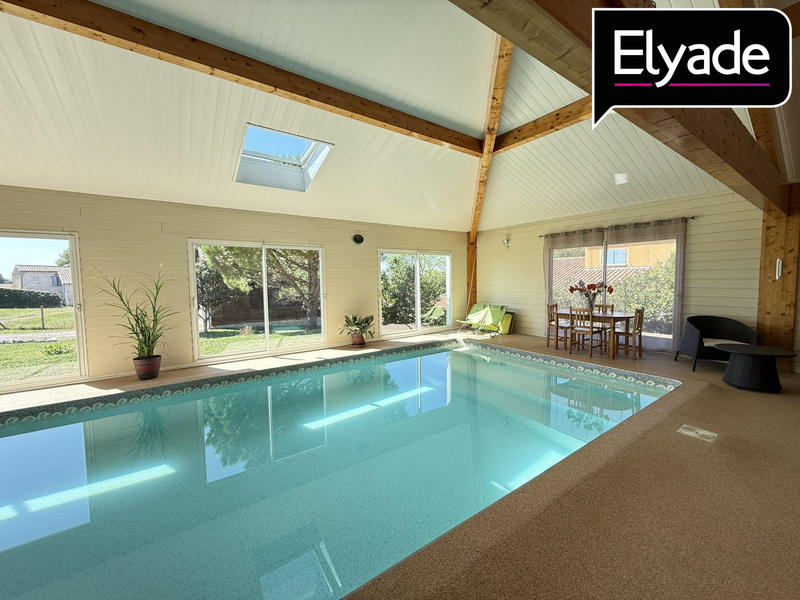 Maison - 255 m² - 4 pièces