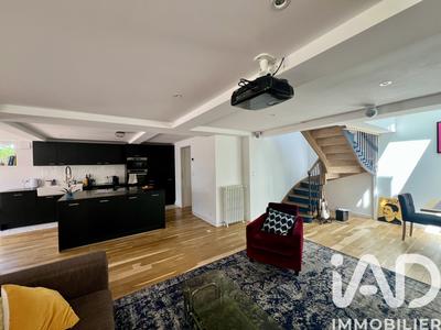 Maison de ville - 147 m² - 5 pièces