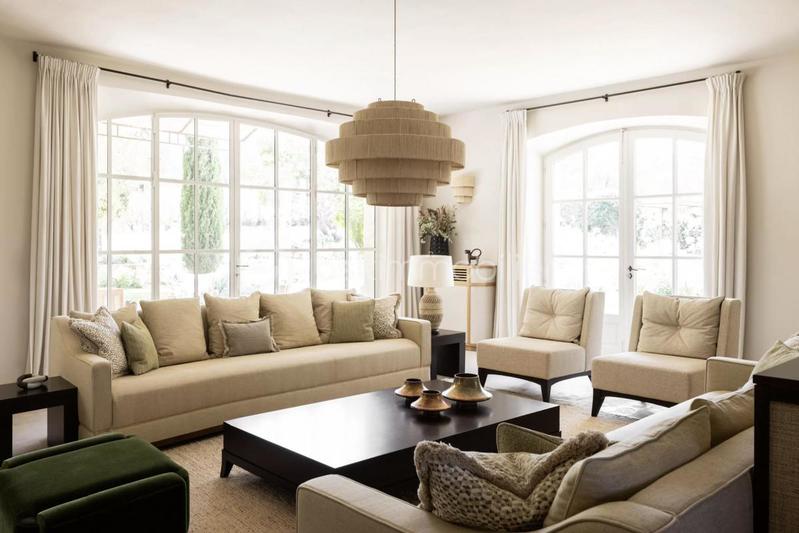 Maison - 350 m² - 8 pièces