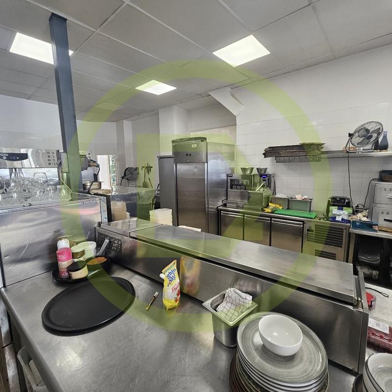 Fonds de commerce - 130 m²