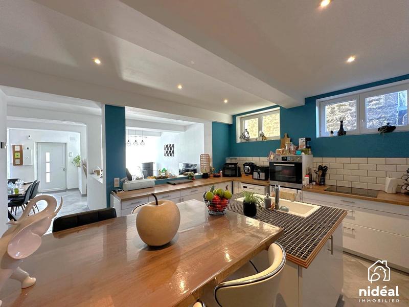 Maison - 148 m² - 6 pièces