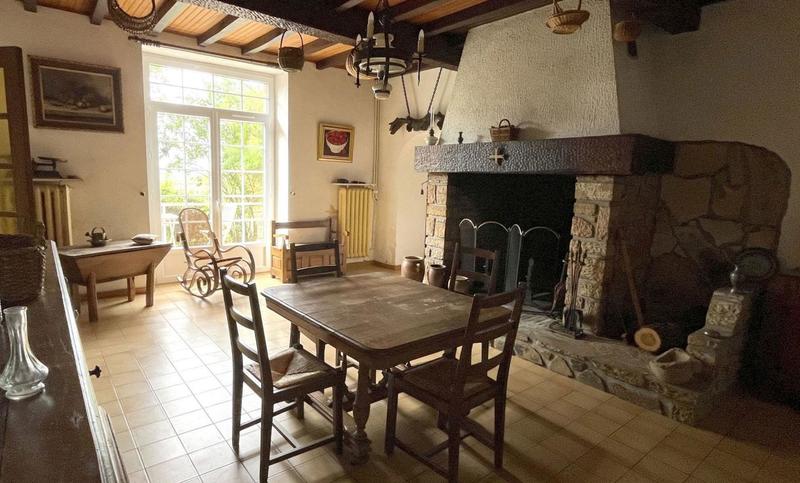 Maison de maîtres - 300 m² - 7 pièces