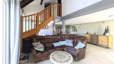 Maison - 110 m² - 4 pièces