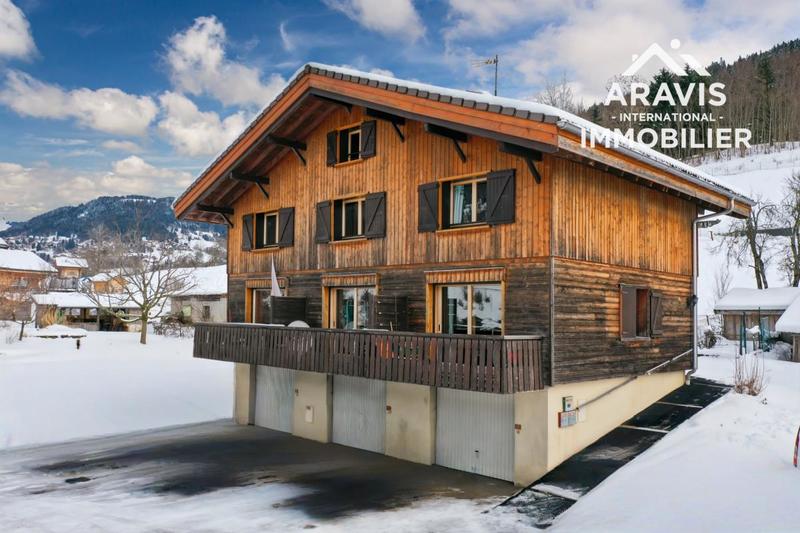 Maison - 152 m² - 9 pièces