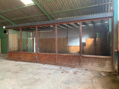 Parking / Garage - 126 m²