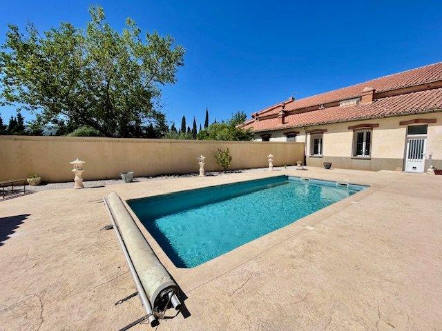 Maison - 500 m² - 5 pièces