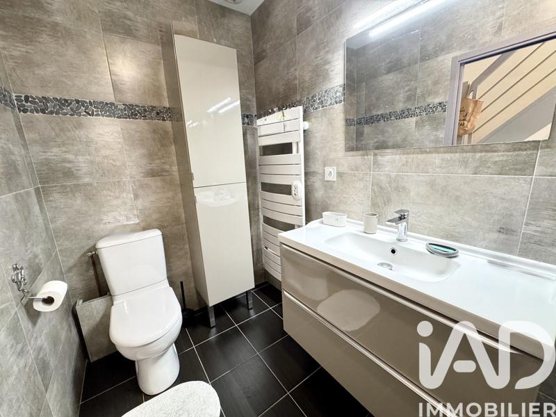 Maison - 168 m² - 8 pièces