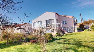 Maison - 120 m² - 5 pièces