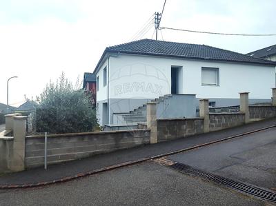 Maison - 91 m² - 5 pièces