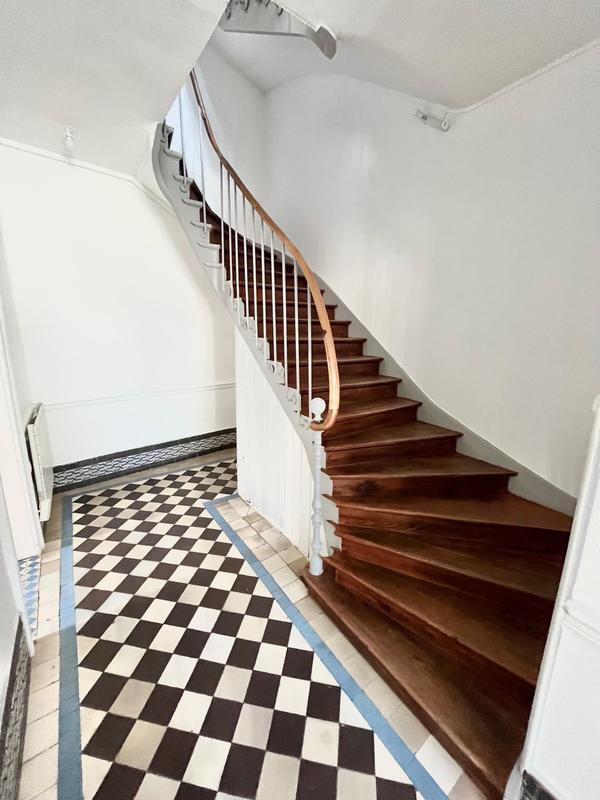 Maison ancienne - 141 m² - 8 pièces