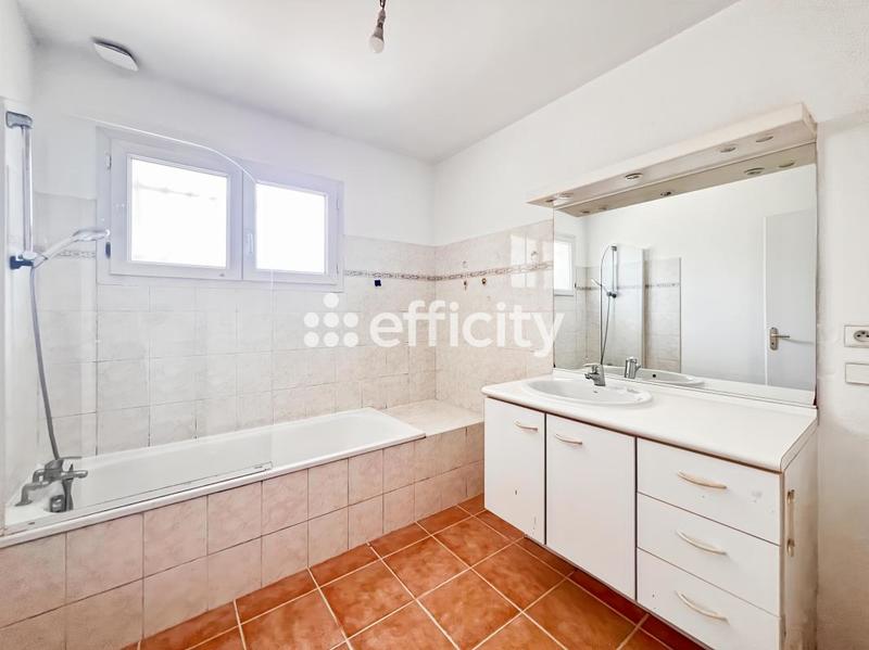 Maison - 82 m² - 4 pièces