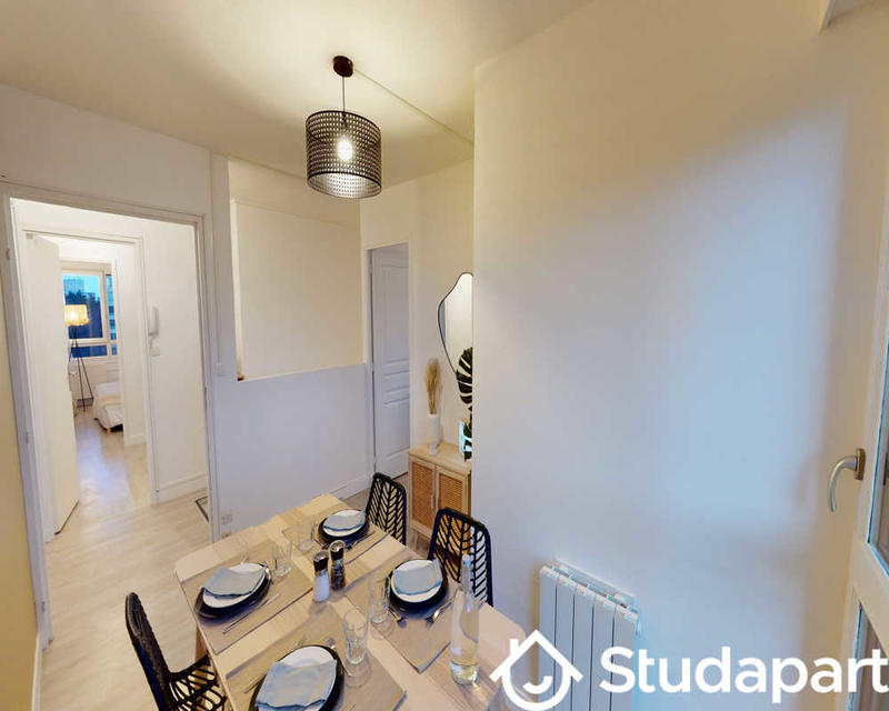 Chambre - 90 m² - 1 pièce